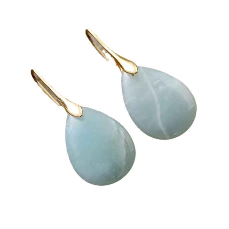 High-quality Natural Stone Powder Crystal Pendant Earrings