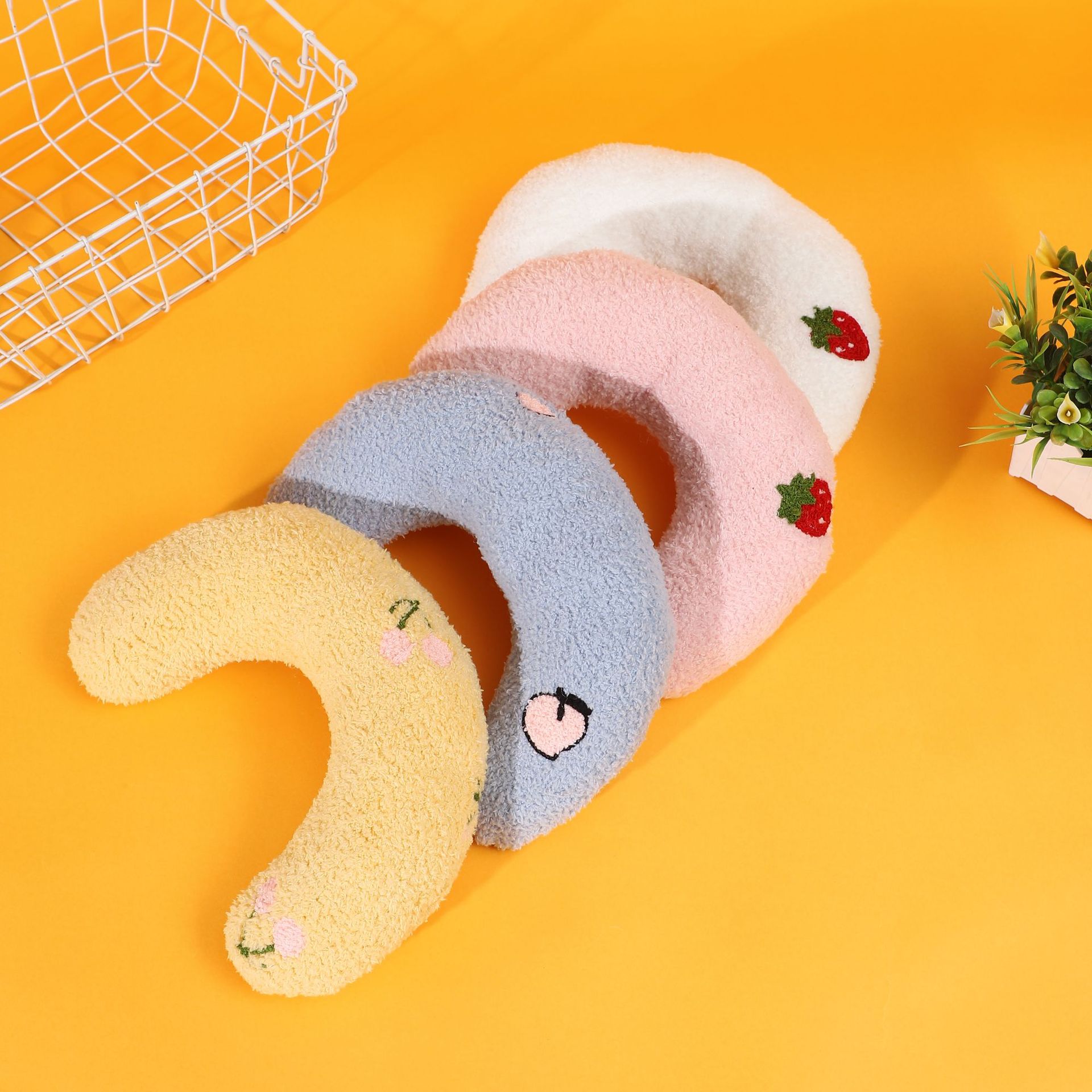 Dogs And Cats To Sleep With Cartoon Pillow Pet Half Moon Pillow Deep Sleep U-shaped Pillow