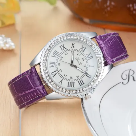 Fashion Belt Roman Scale Gear Watch for Women