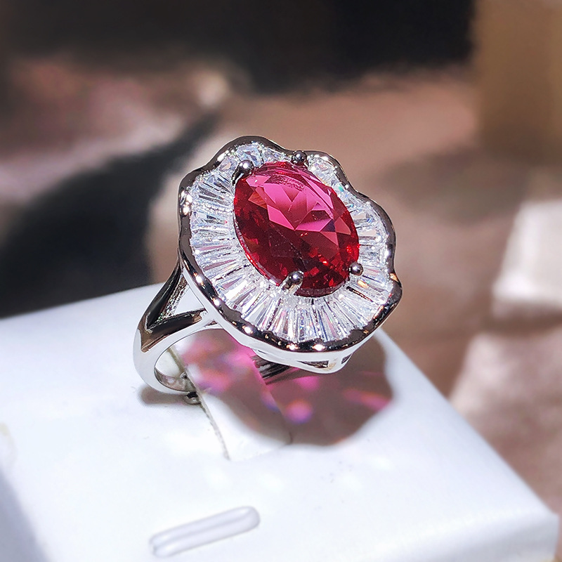 Women's Stone-inlaid Red Eye-catching Ring