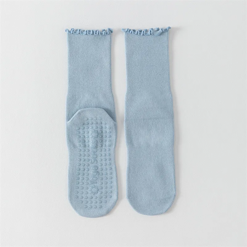 Women's Middle Tube Non-slip Boneless Pure Cotton Athletic Socks - Light Blue