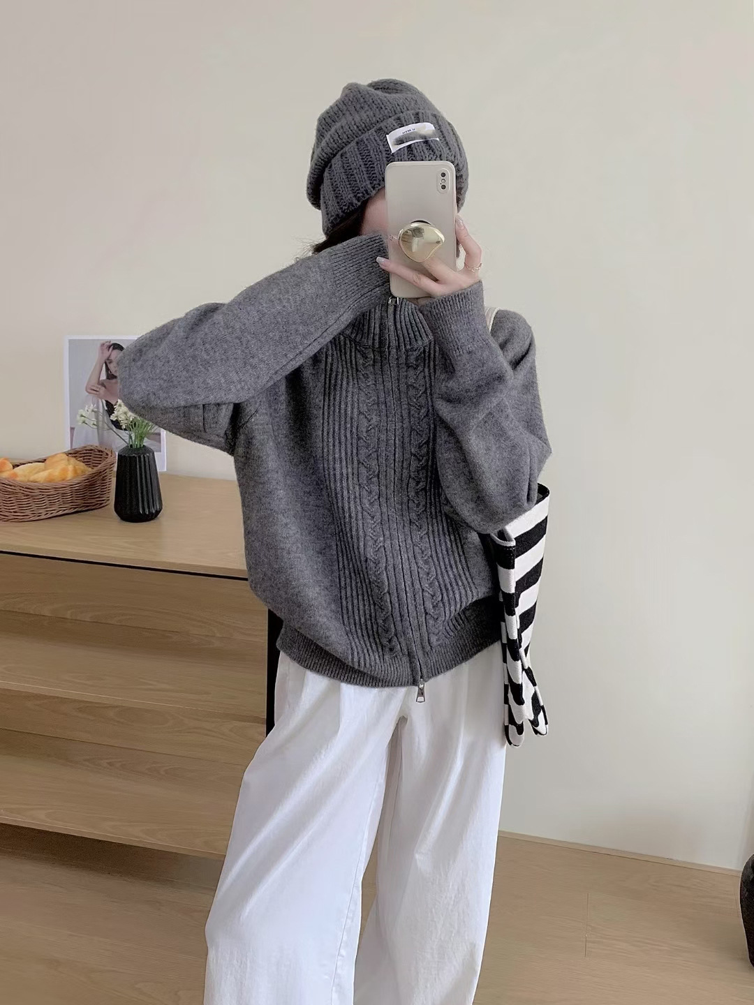 https://cf.cjdropshipping.com/quick/product/c7988a84-ba67-49d3-8ea6-4b295ed476be.jpg