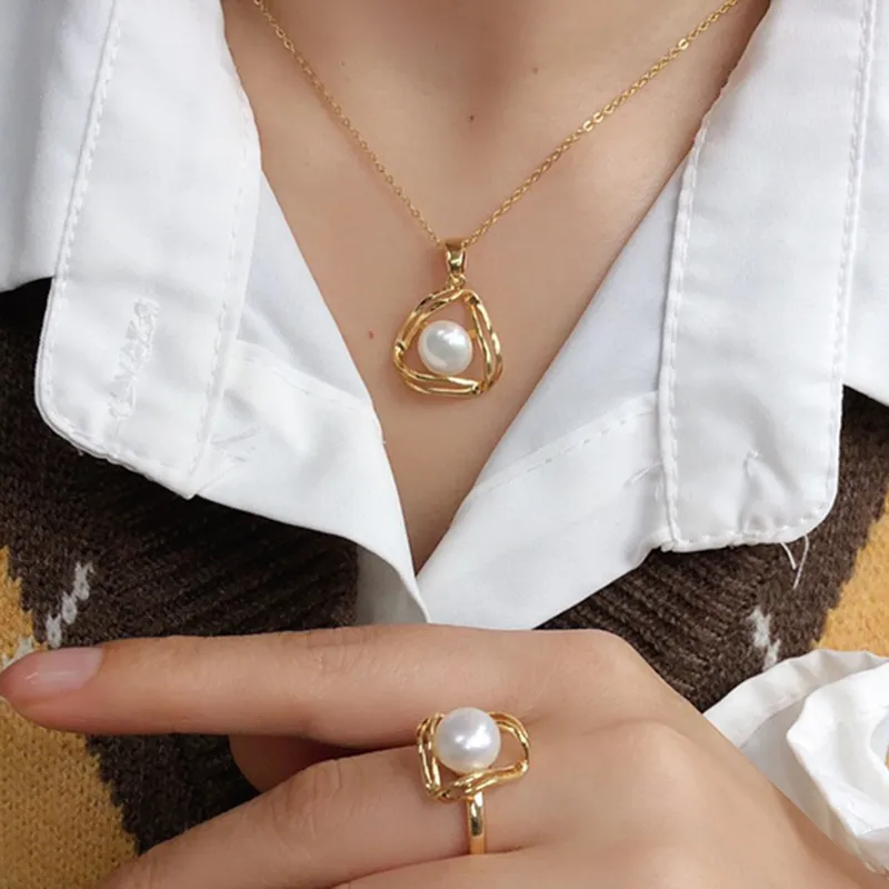 Freshwater Pearl Pendant Necklace, Gift Boxed
