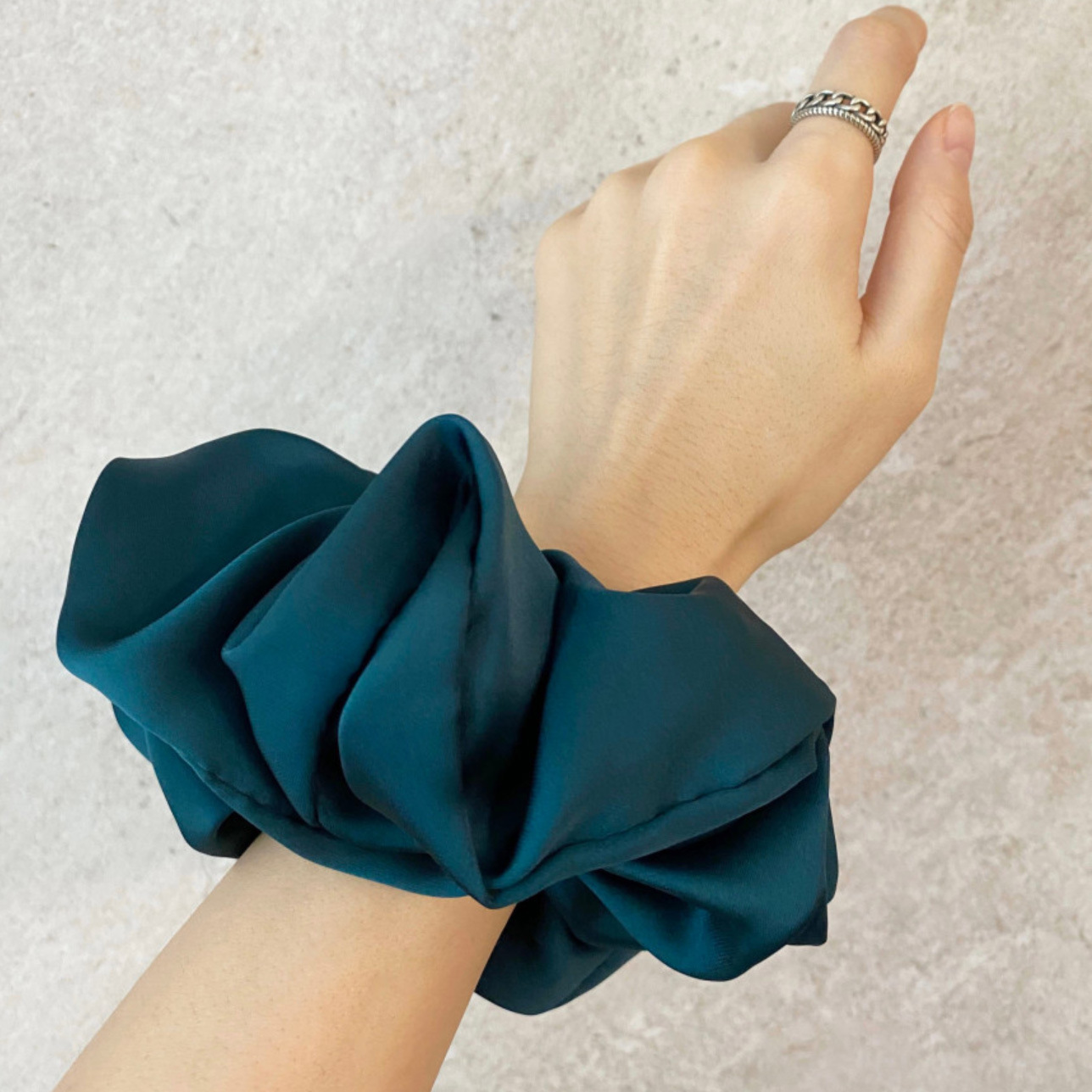 Title 12, Simple Female Fashion Personality Satin Hair Ring