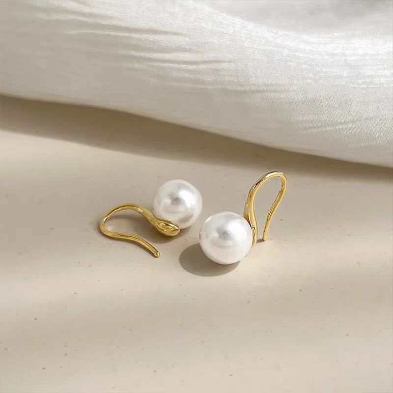 Beaded Earrings With Niche And Unique Vibe