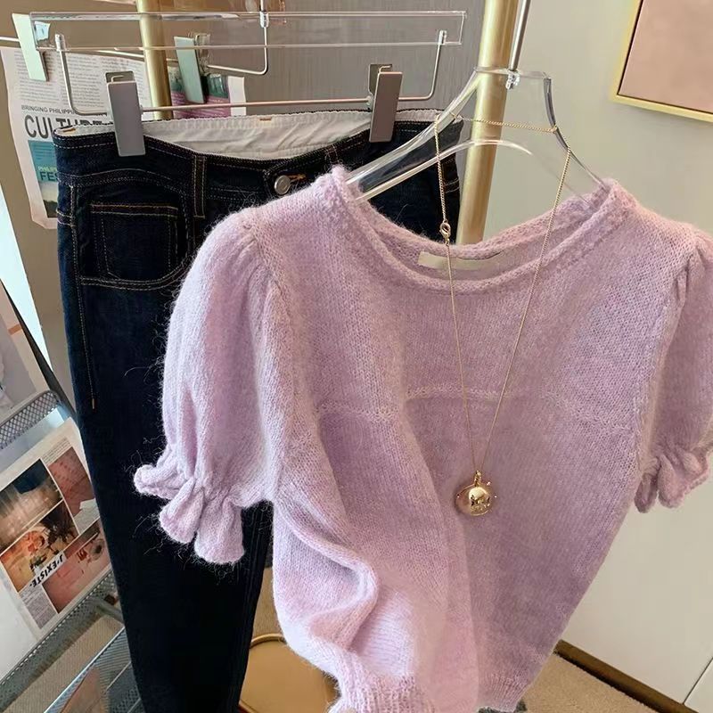 Lightweight And Charming Womens Short-sleeve T-shirt Featuring A Stylish Puff-sleeve Design