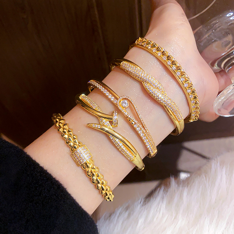 18K Gold-plated Round Zircon Snap Bracelet