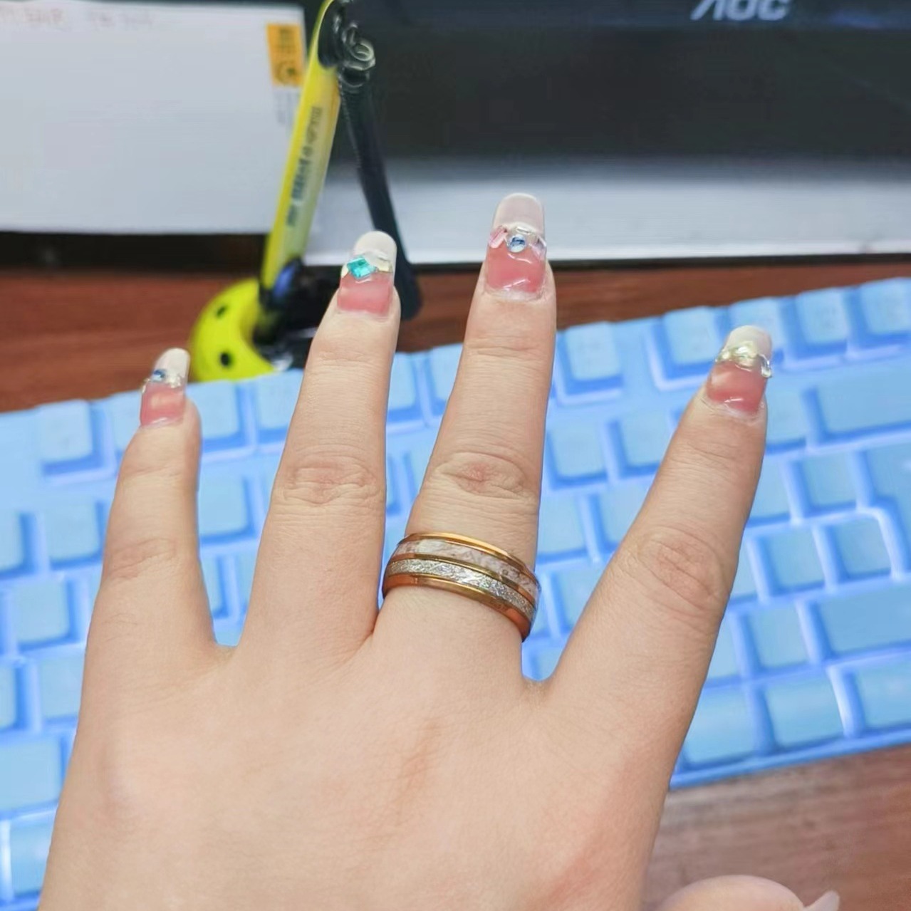 https://cf.cjdropshipping.com/quick/product/c8589bec-a469-457f-9ef3-417a67f4b56b.jpg