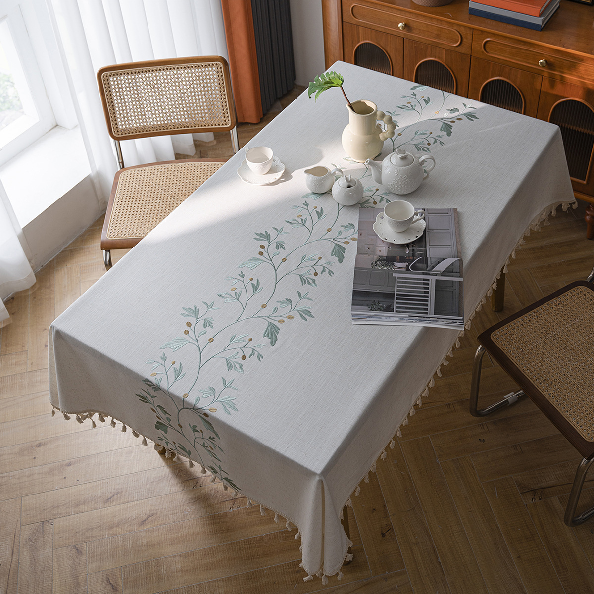 Flower Embroidered Tablecloth Knitted Fabric Rectangular — image 1