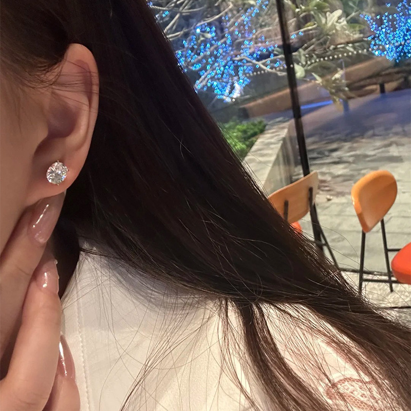 Fashionable Casual Womens Oval Zircon Stud Earrings thumbnail 2