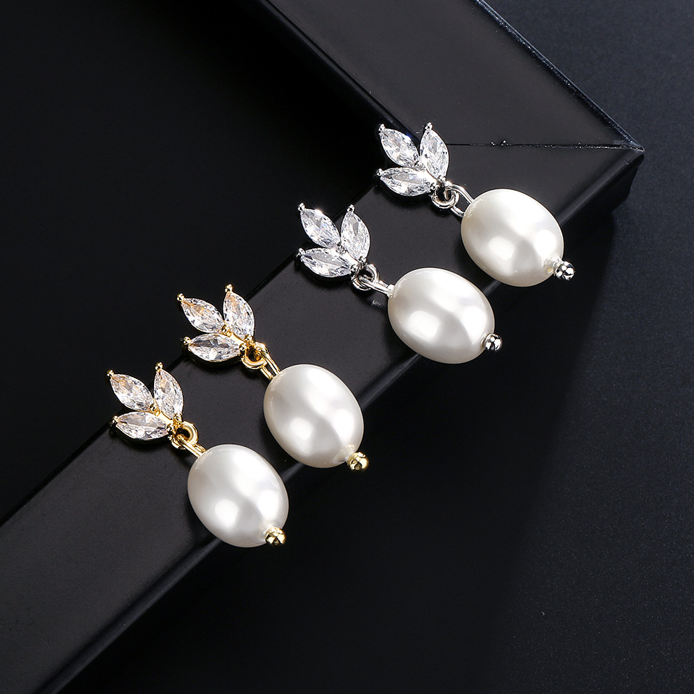 Zircon Pearl Earrings Women's Fashion