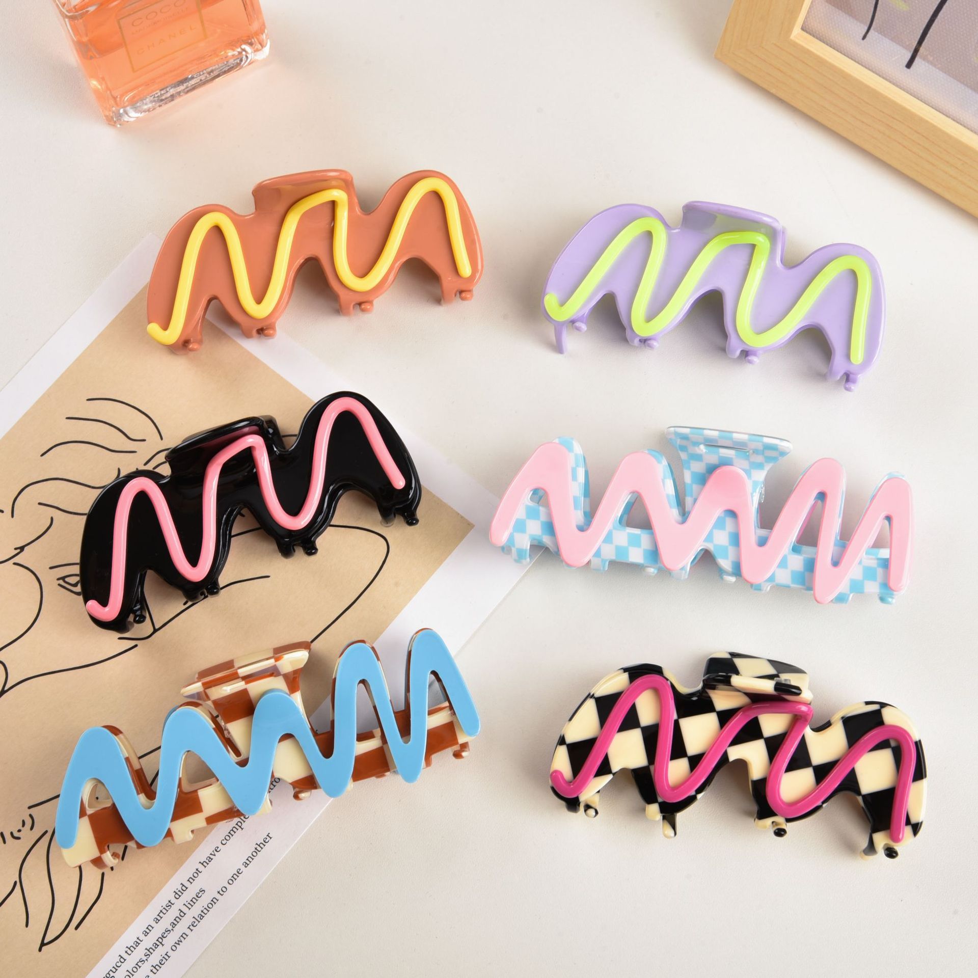 Title 10, New Candy Color Checkerboard Acetate Hairpin