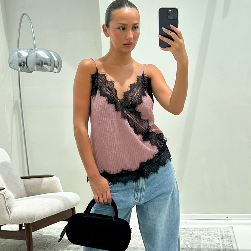 Commuter Style Versatile Elegant Top