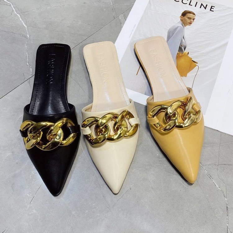 Large-chain Pointed-toe Closed-toe Half-slipper For Outdoor Wear