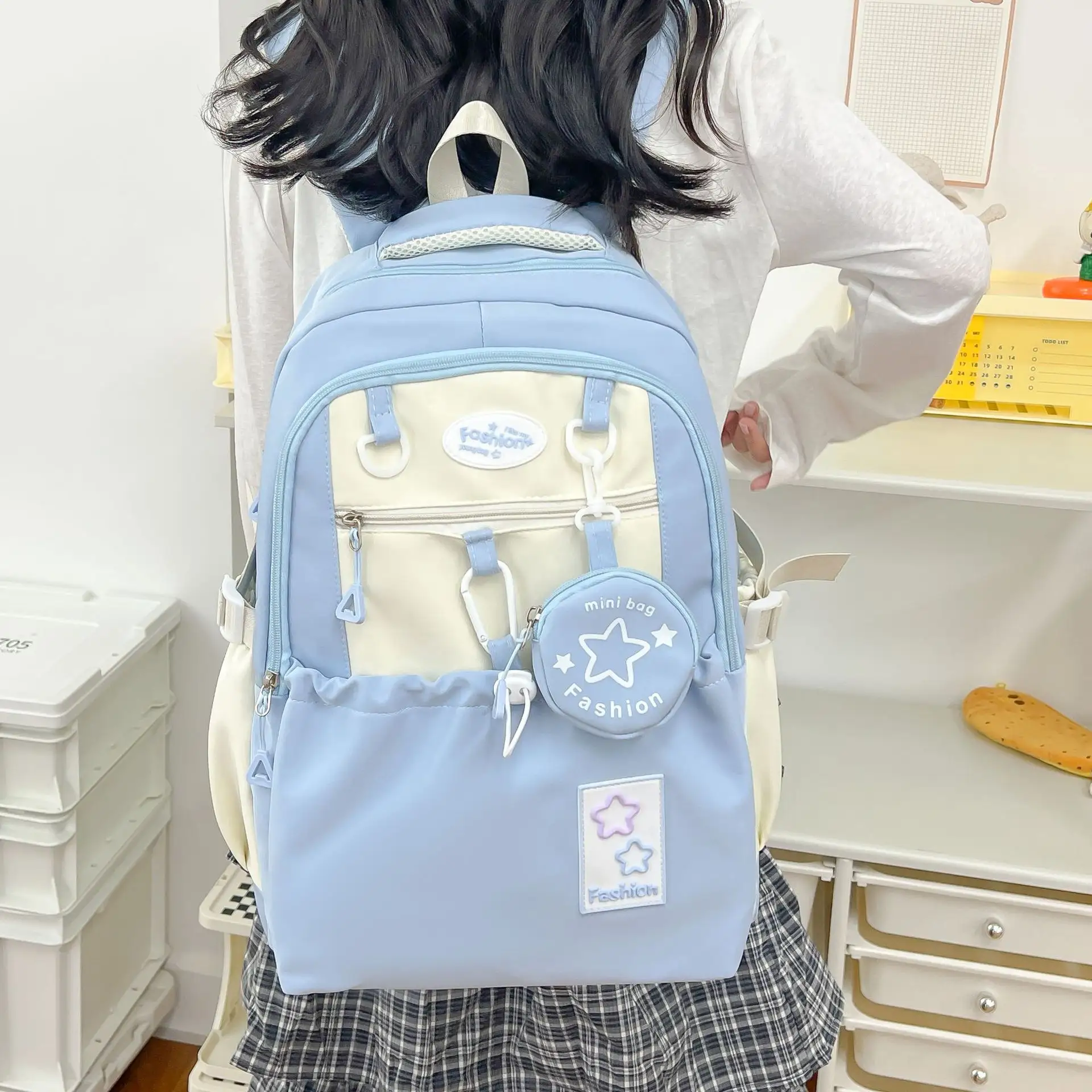 Cute Girl Junior High School Student Good-looking