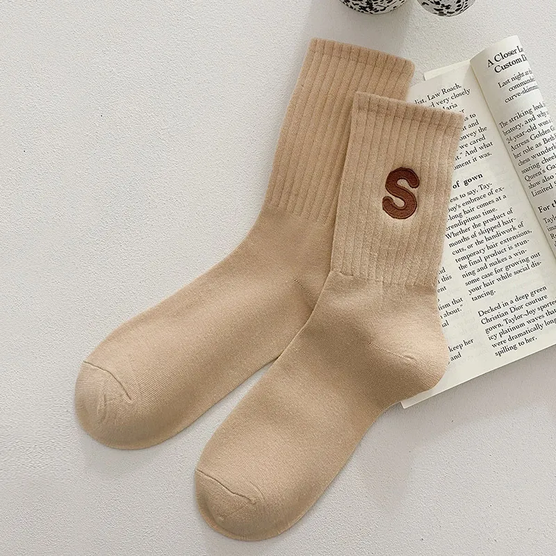 Women's Embroidered S-letter Cotton Sweat-absorbent Autumn And Winter Socks - Kachi One Pair