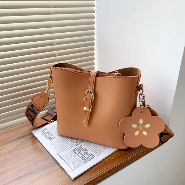Large Capacity Shoulder Bag Wide Shoulder Strap Crossbody Bag Orange - Shop at LoveMi