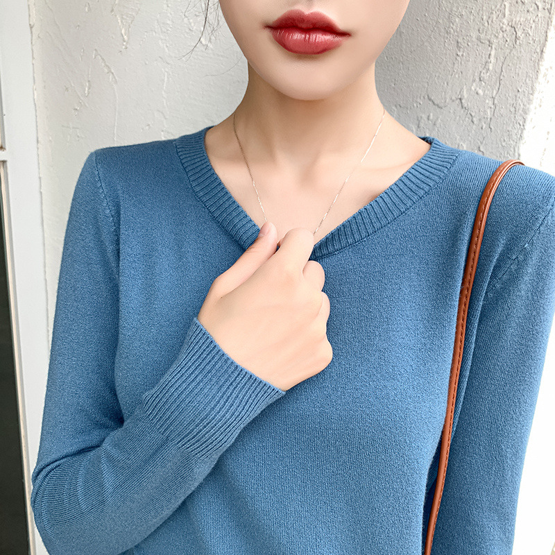 Womens Long-sleeve Knitted Pullover With A Crew Neck Lightweight Sweater Top