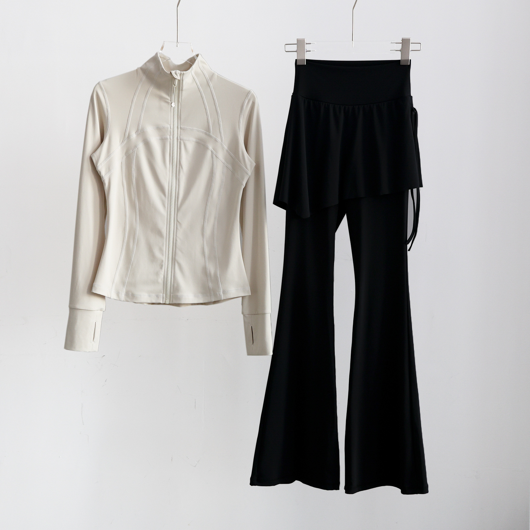 Long-sleeve Running Outfit With Zipperprofessional Gymwear Thats Slimming And Figure-flattering