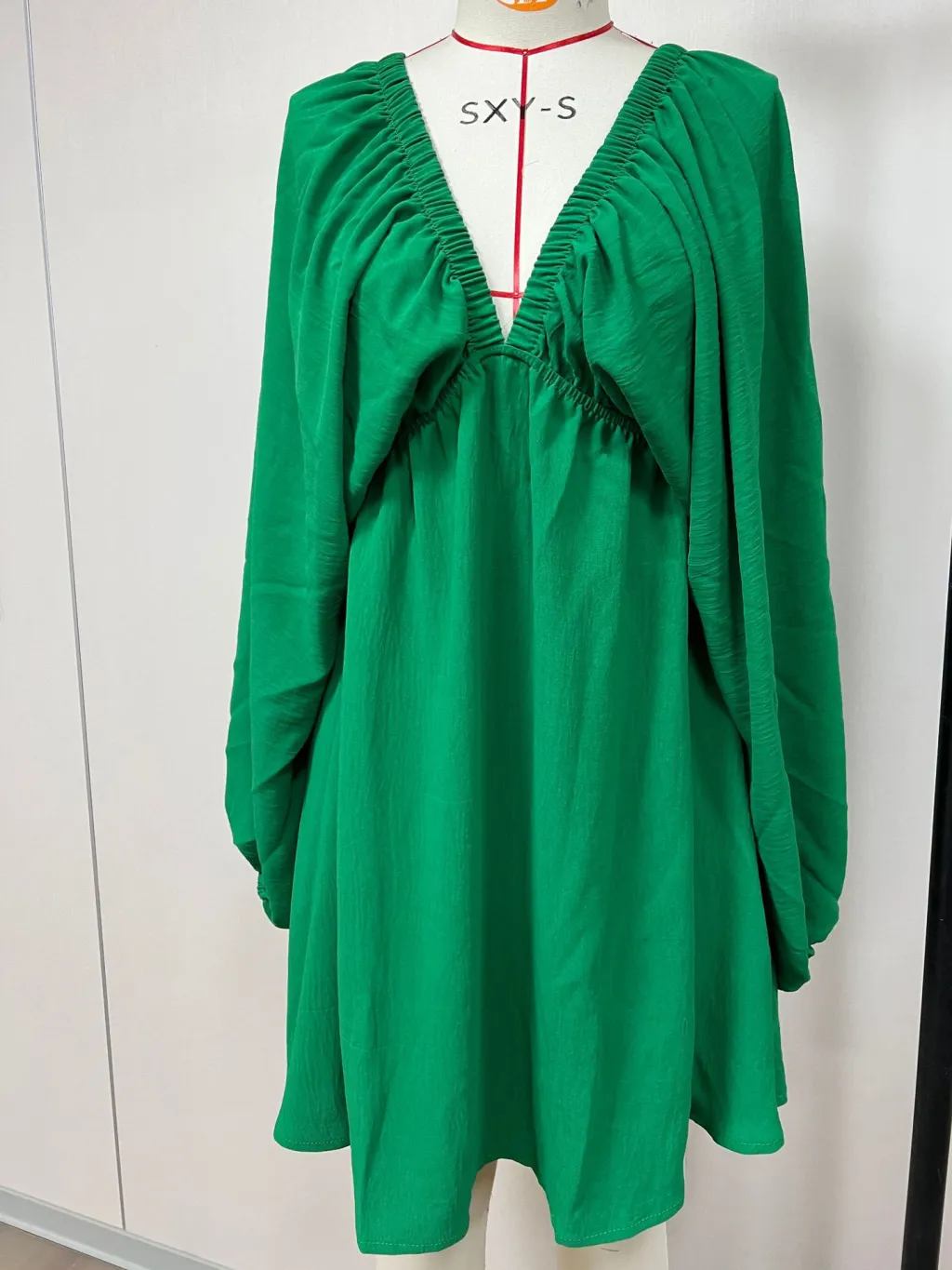 V-neck Long-sleeve Dress Self-designed Puff Sleeve Swing Skirt - Green