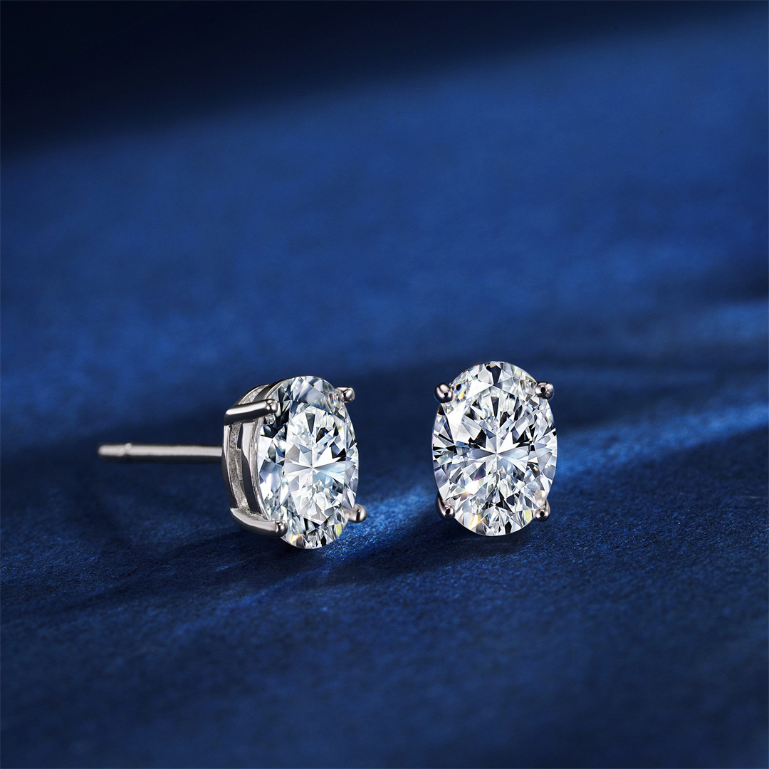S925 Silver Egg-shaped Cut Stud Earrings - Image 1