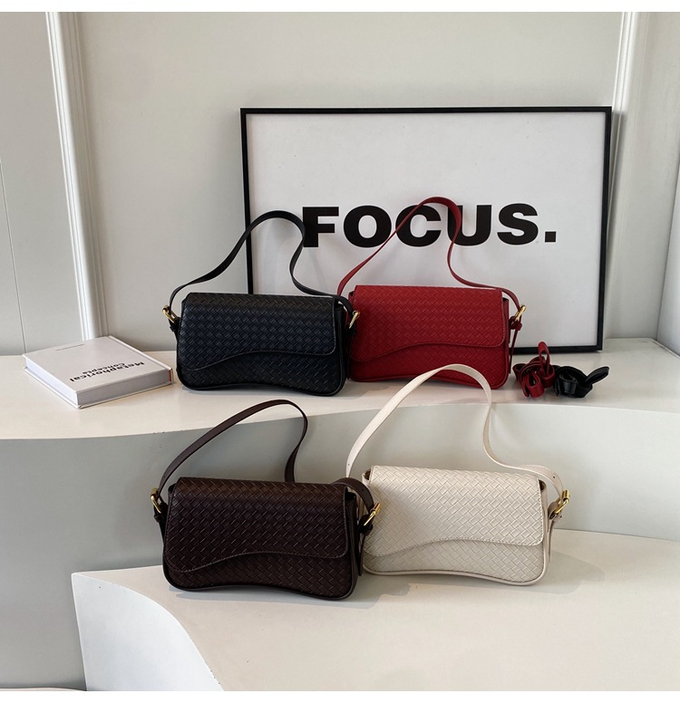 Buy Women's Clothing Online | Buy Trending Dresses for Women