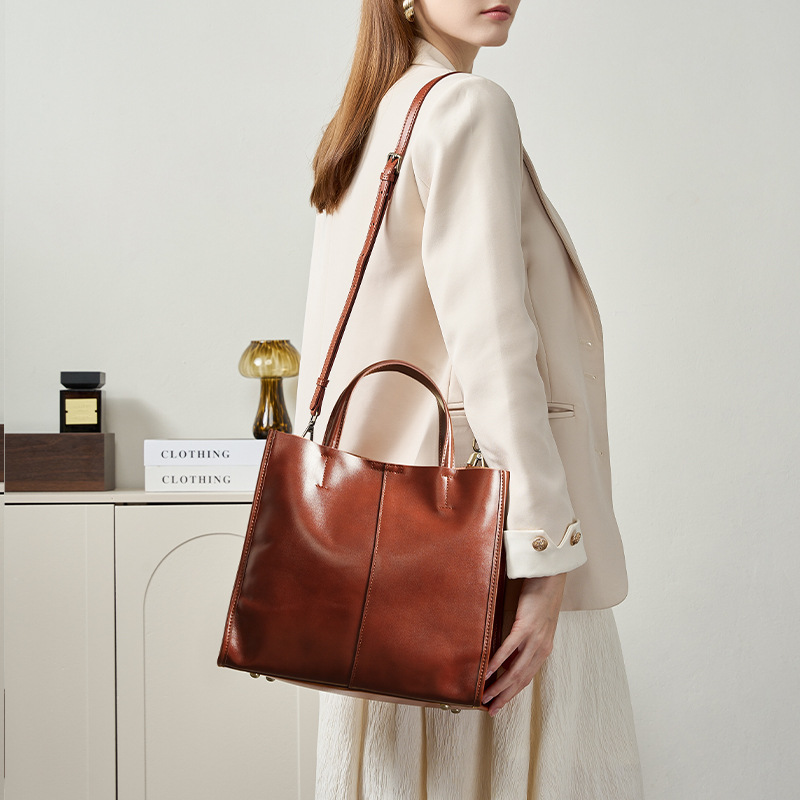 Genuine Leather High-End Womens Stylish And Versatile Handbag thumbnail 3