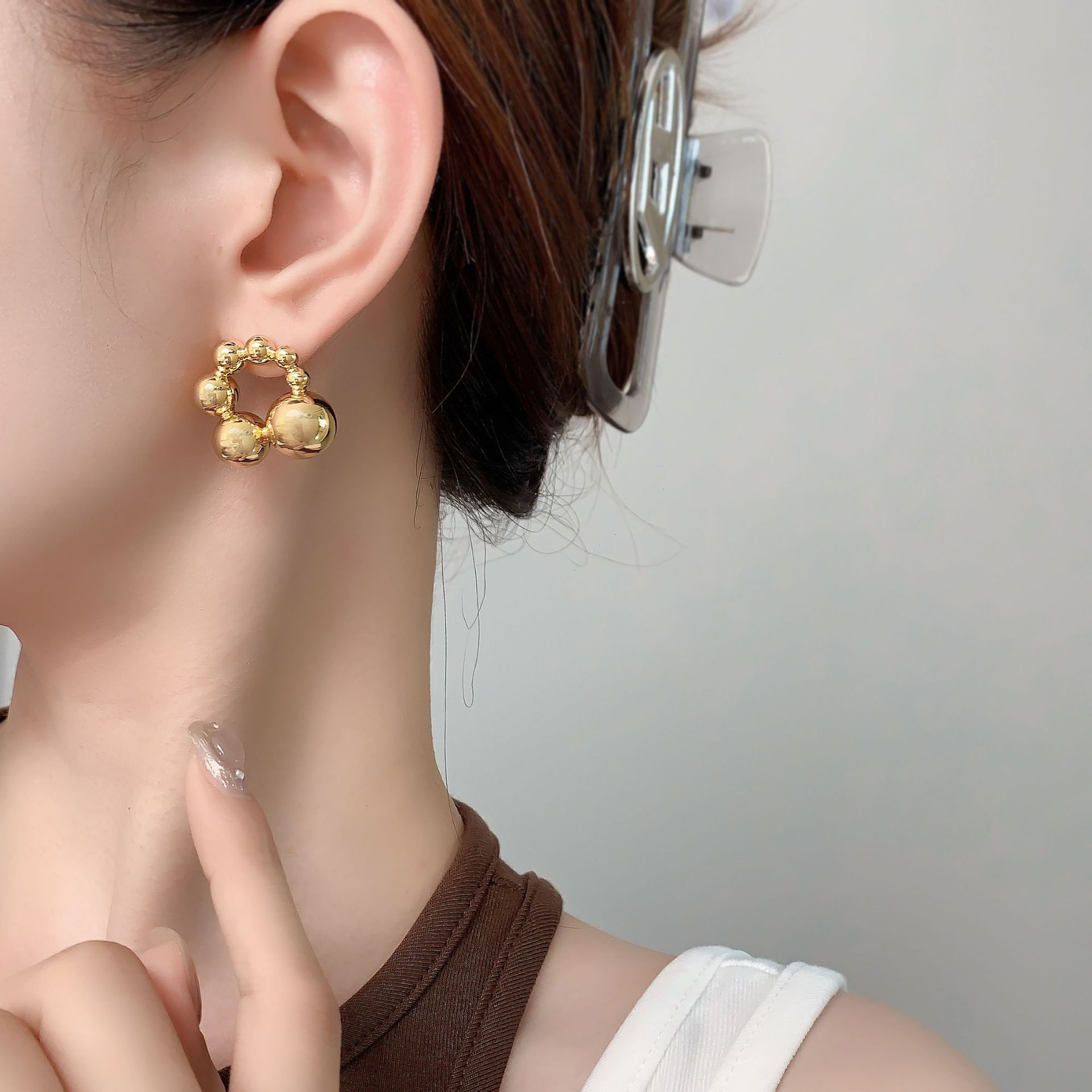 Large And Small Ball Beaded Three-dimensional Glazed Surface Ear Stud