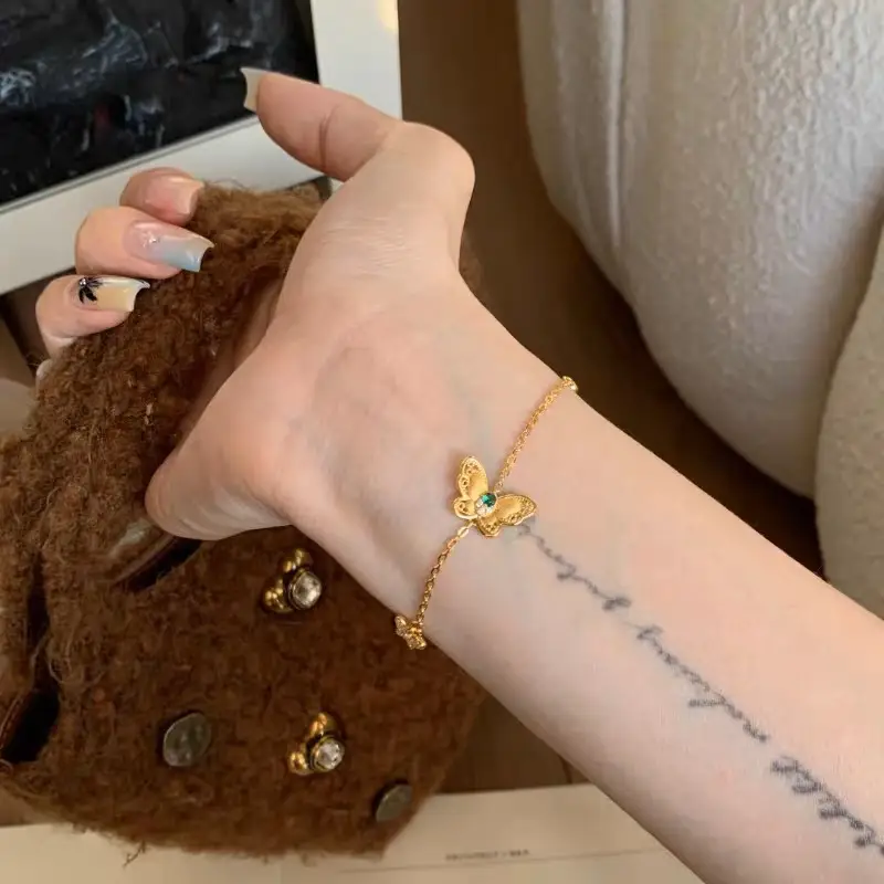 Hollow Butterfly Bracelet Fashion Retro Special Design High Sense