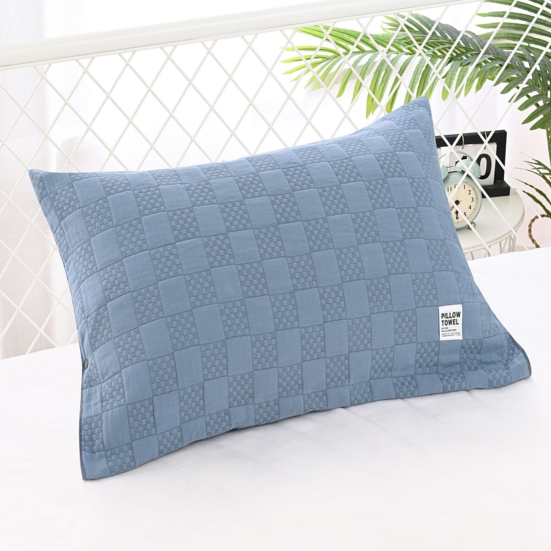 Jacquard Nordic Style Pair Of Bed Sheets And Pillowcases