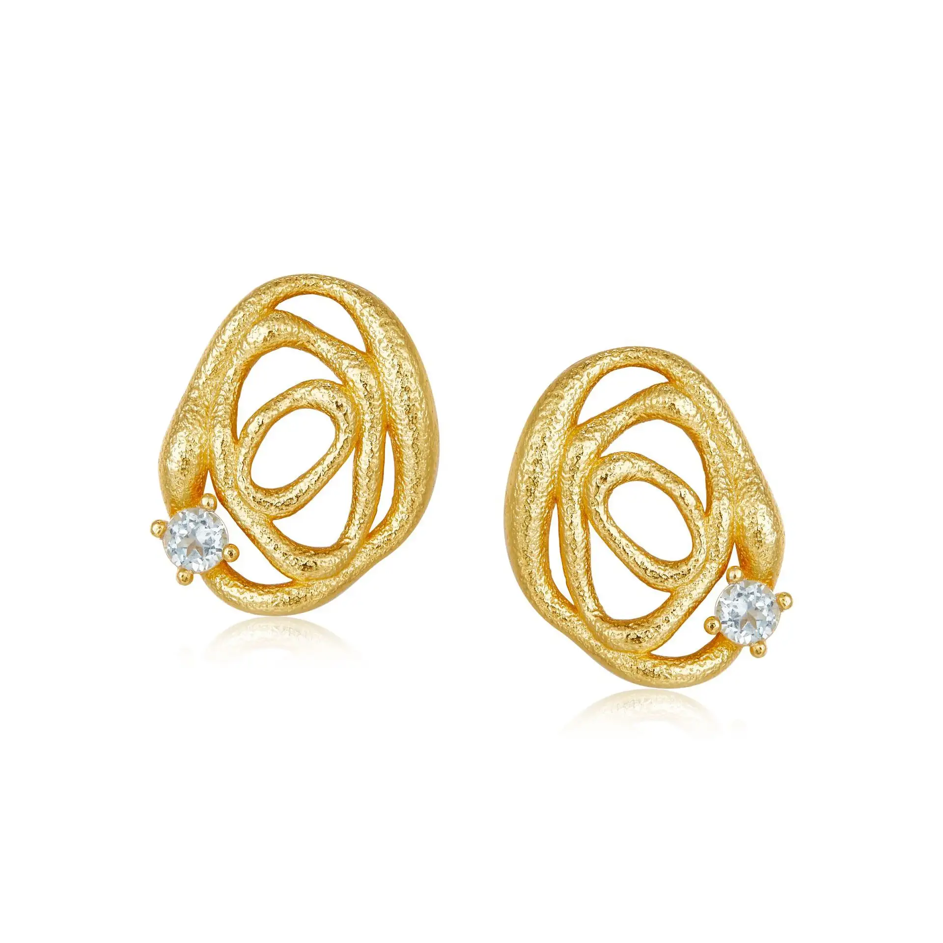 925 Sterling Silver Stud Earrings With A Niche Linear Design
