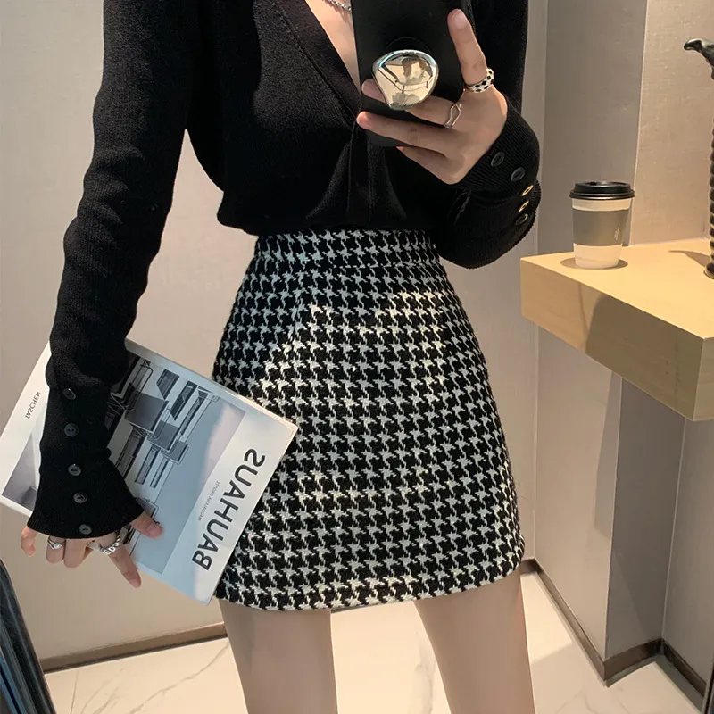 Houndstooth Classic Style A- Line Skirt - Black