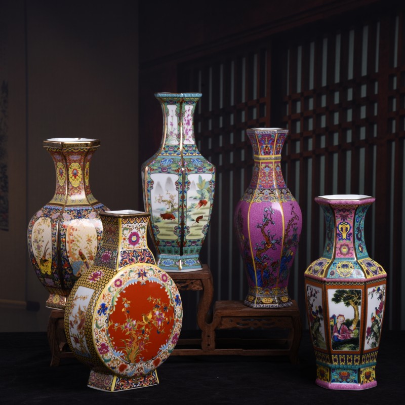 Jingdezhen Ceramic Qianlong Gold Vase