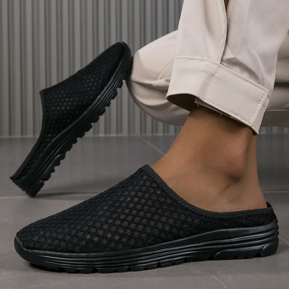 Mesh Outdoor Walking Sandals With A Head Cover