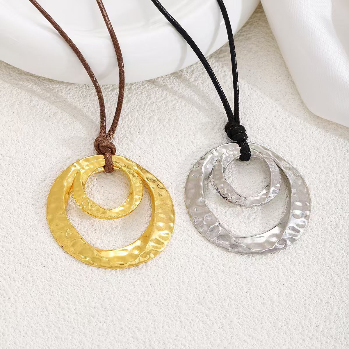 Womens Oval Jewelry Light-luxury Niche Accessories With Electroplating