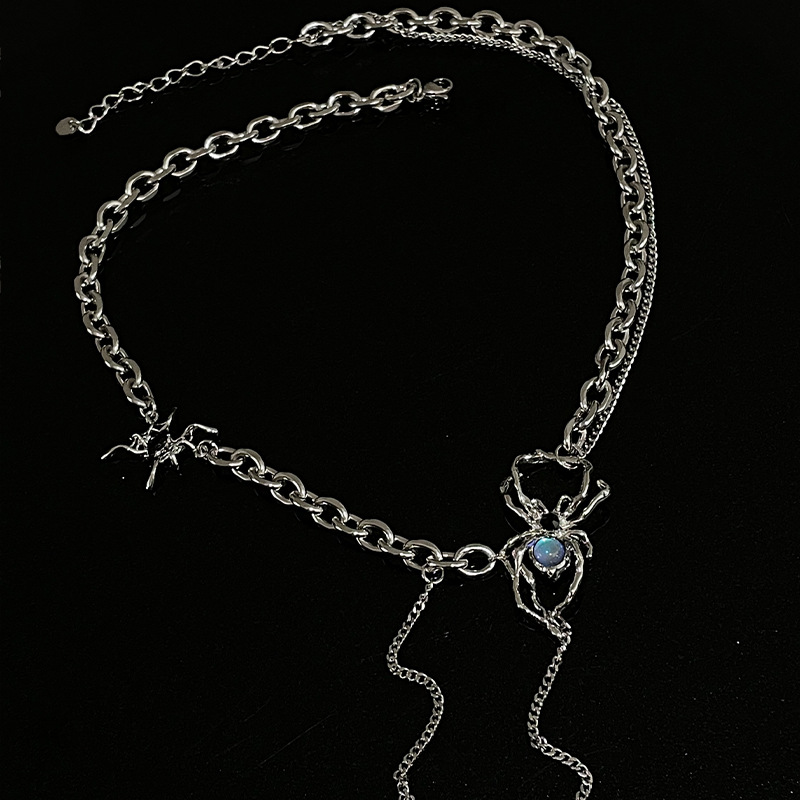 Sweet Cool Personality Spider Tassel Necklace For Women