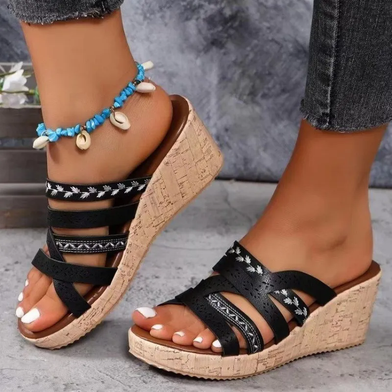 Women's Thick Bottom All-match Laser Embroidery Women's Wedge Sandals - Black