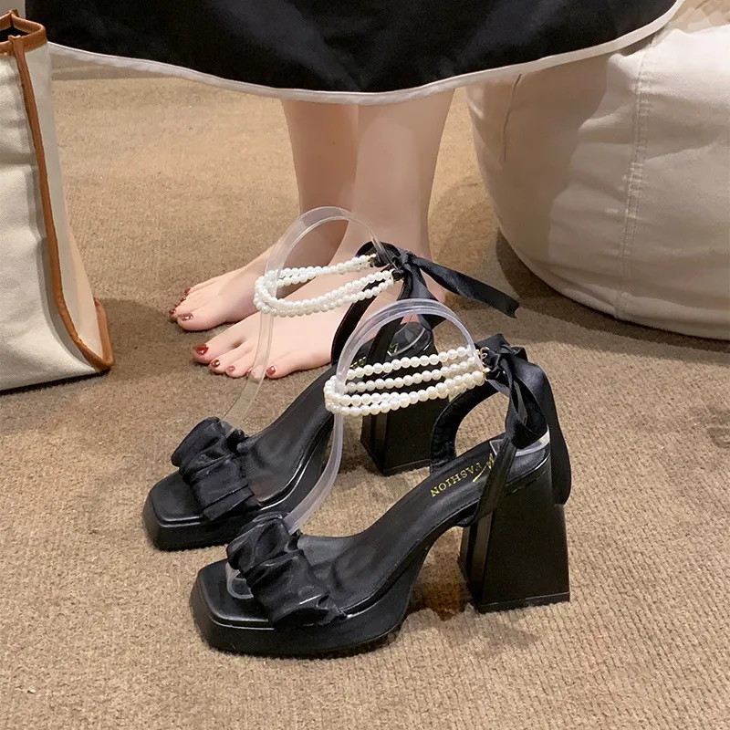 Medium Chunky Heel Crystal French Style Fairy Pearl Roman Sandals - Black