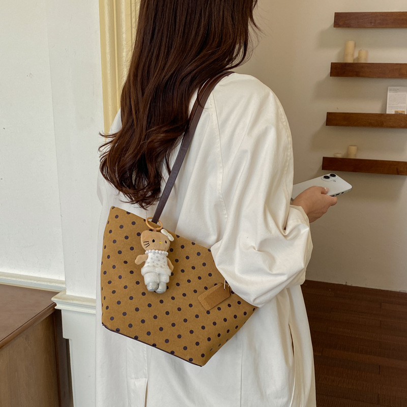 https://cf.cjdropshipping.com/quick/product/cd24ada2-c695-49a3-b377-3f41b1eccd2f.jpg