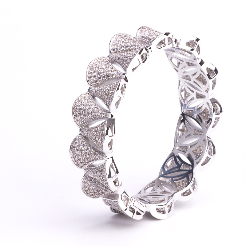 Diamond Copper-plated Gold Elegant Hollow Bracelet
