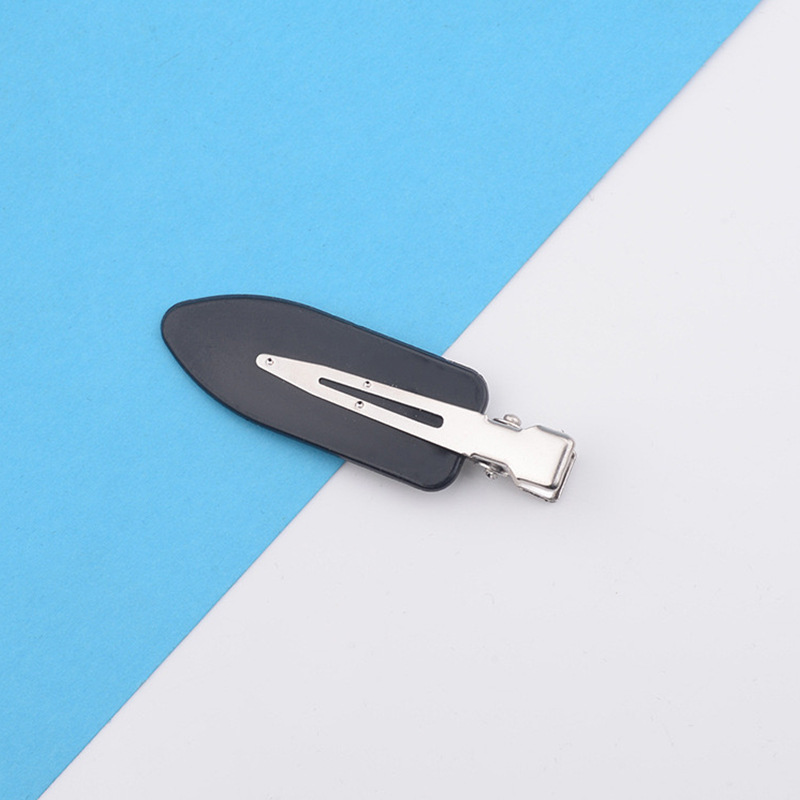 Solid Color Cream Clip Black