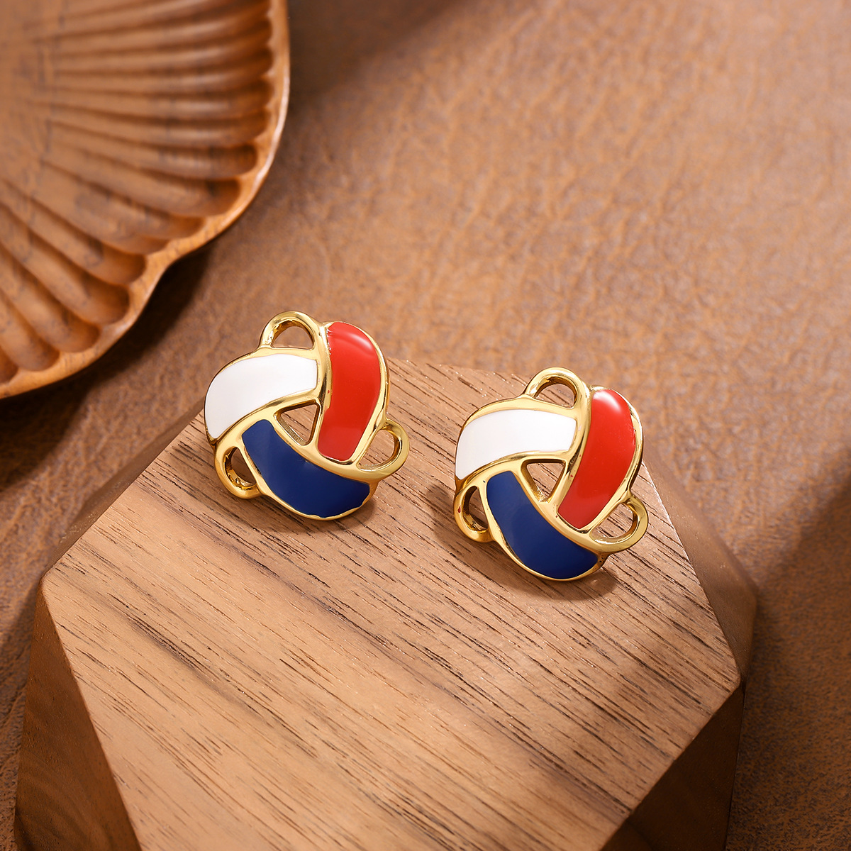 Retro-style Hollow-out Rotating Flower Earrings