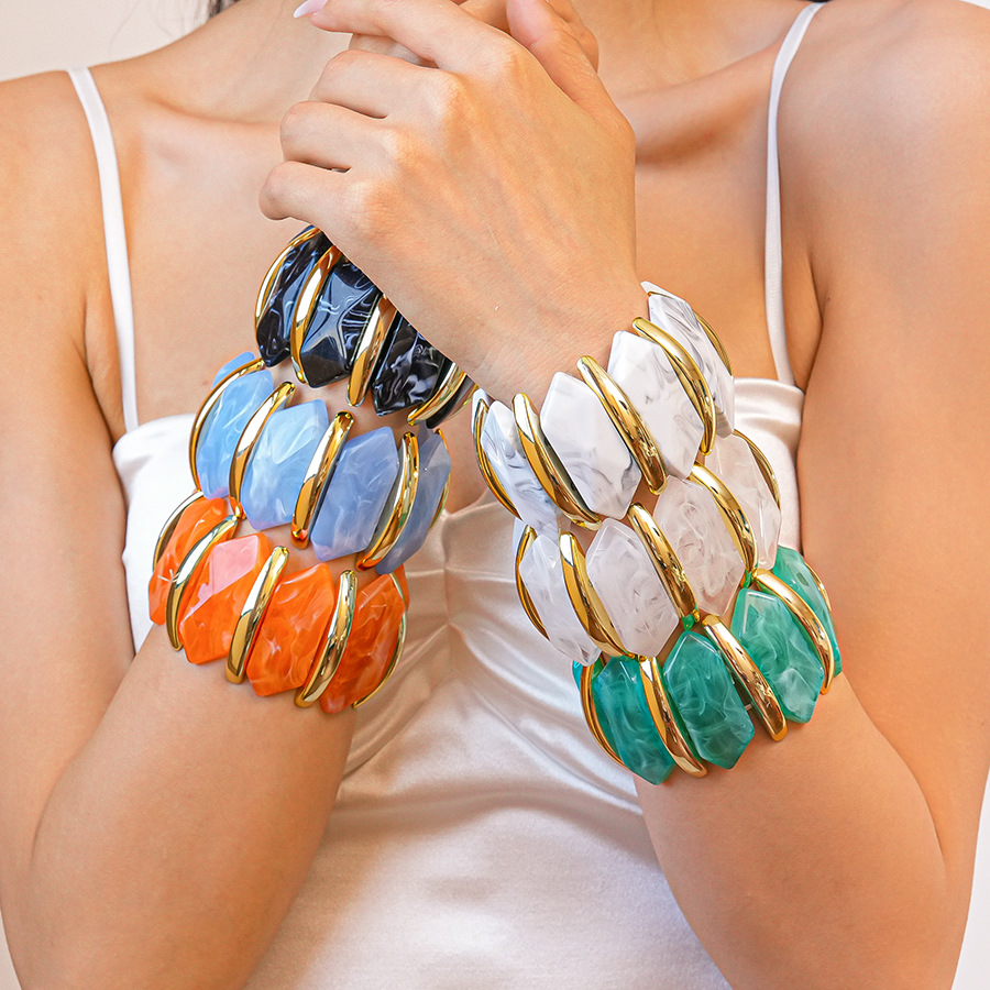 Irregular Acrylic Diamond-Shaped Stretch Bracelet From Europe And The US