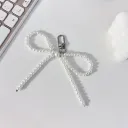 Bow Pearl