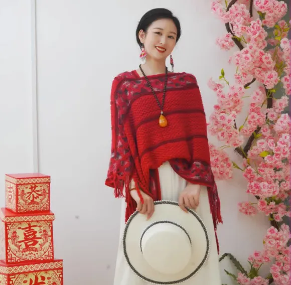 Ethnic Style Pullover Diamond Lattice Shawl Twill Red - Shop at LoveMi