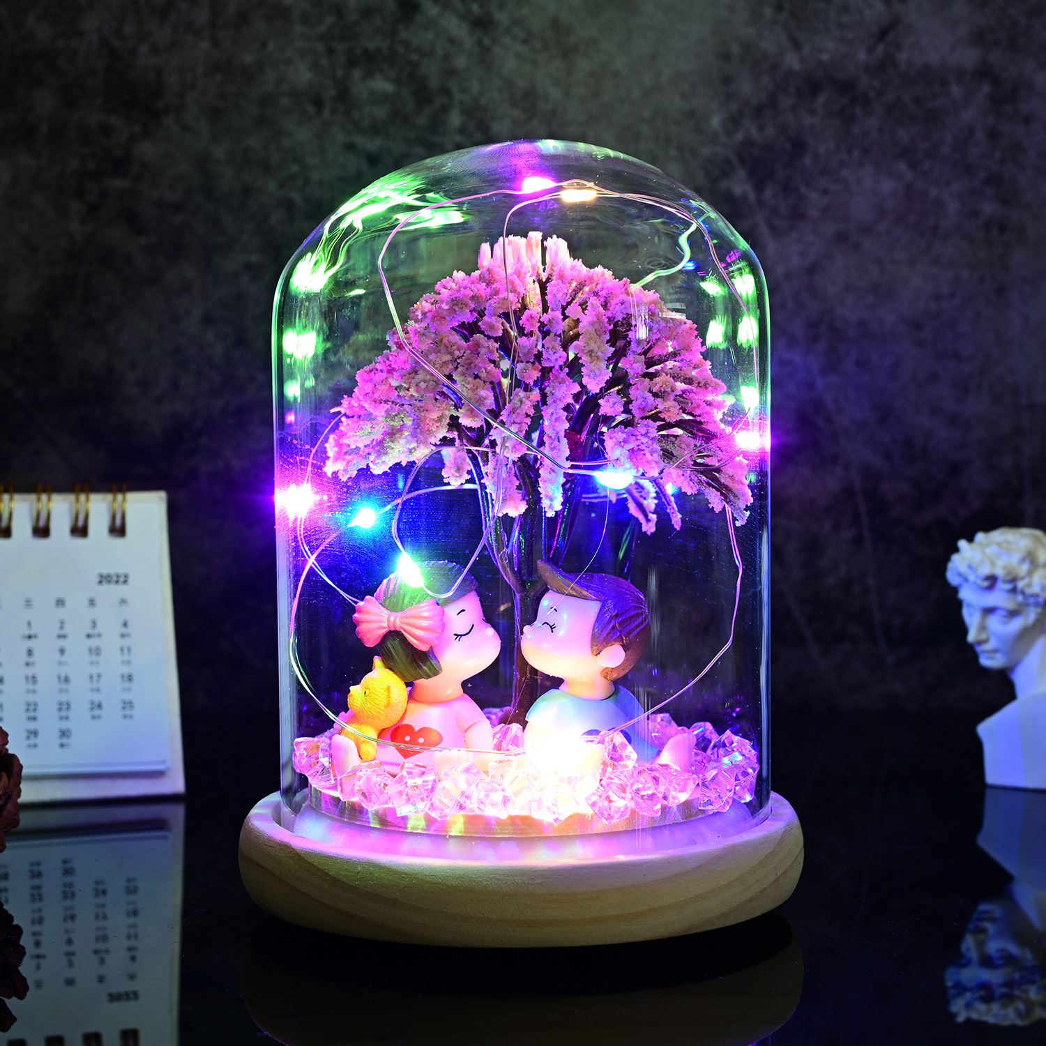 Couple figurine glass dome dust cover ornament (couple