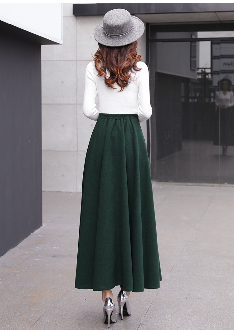 Title 33, Thick woolen skirt for women. Provides warmth a...