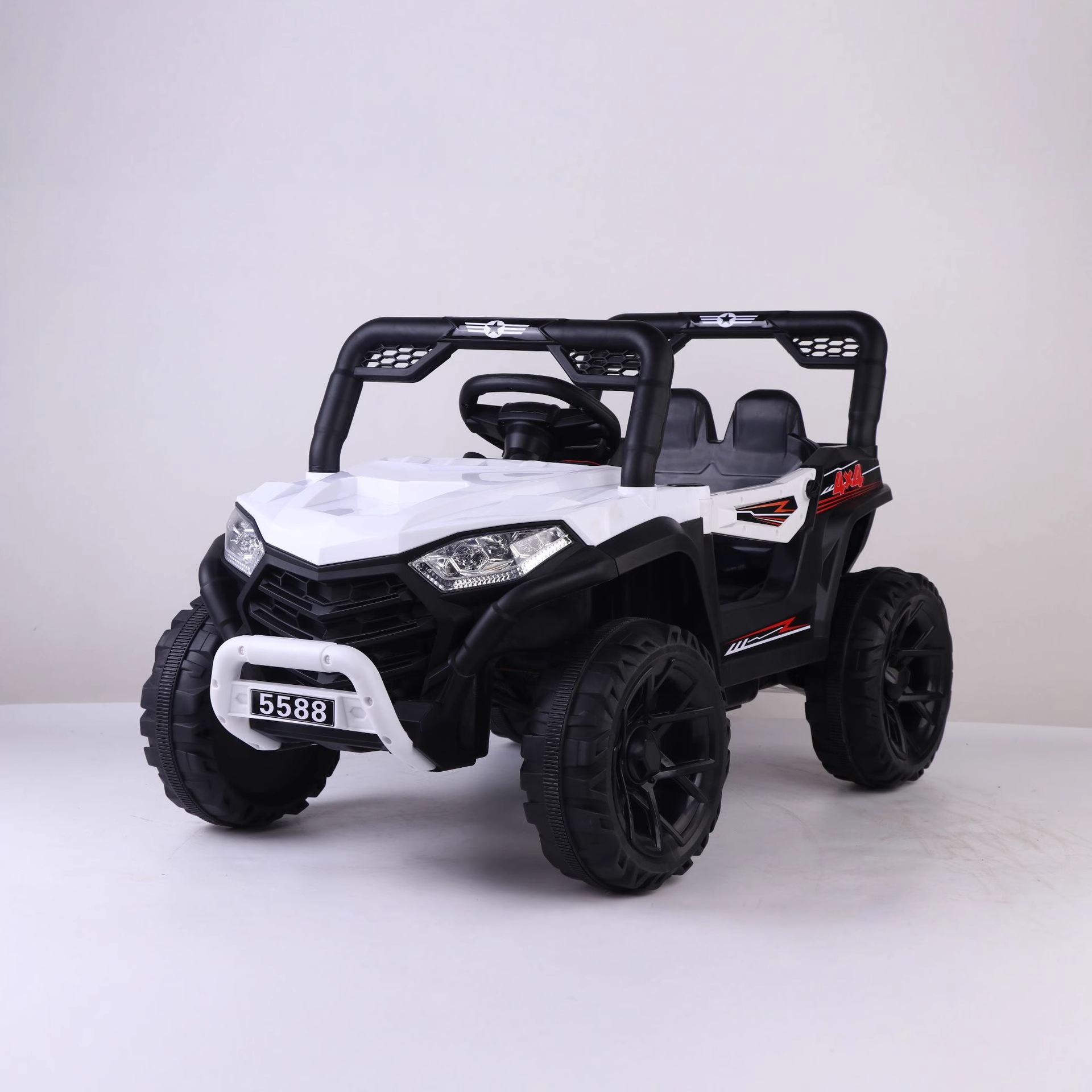 Children's Toy Electric Vehicle Can Accommodate Two Drivers And Has Four Wheels — foto 2