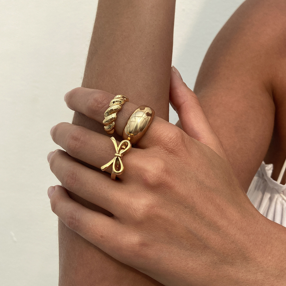 Ocean Wind Ring Irregular Liquid-Like Lines Metal Open-End Ring