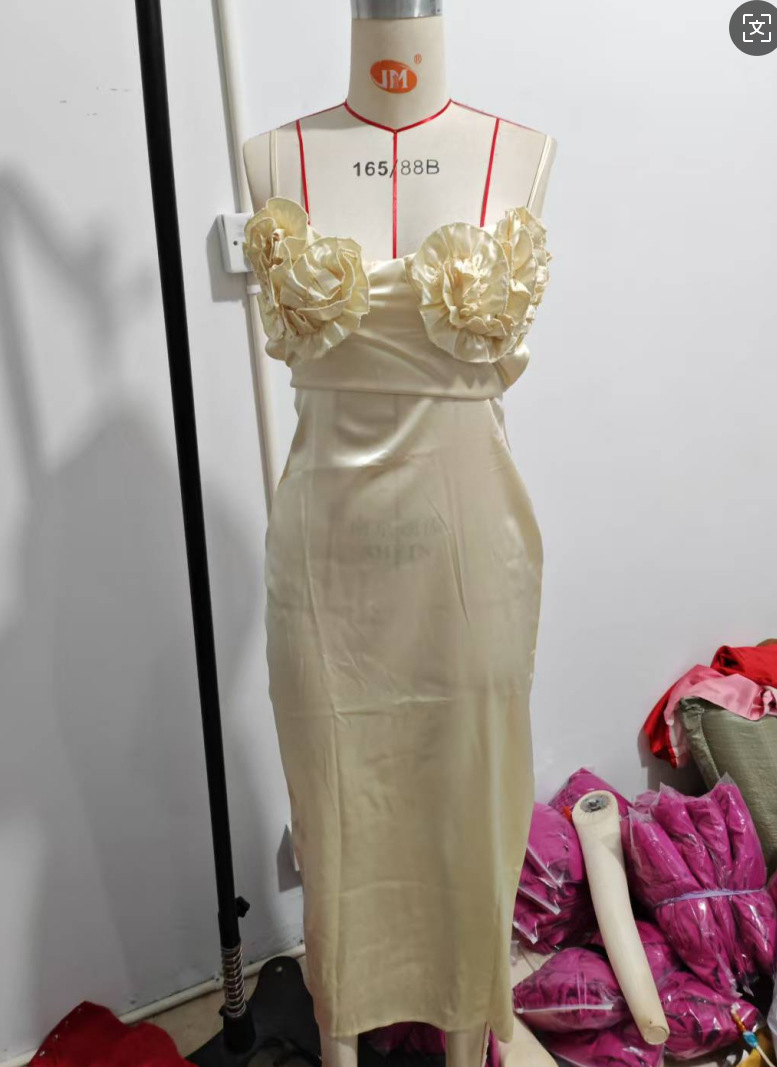 V neck Brace Laminated Three dimensional Flower Decorative Silk Satin Texture - Shop at LoveMi